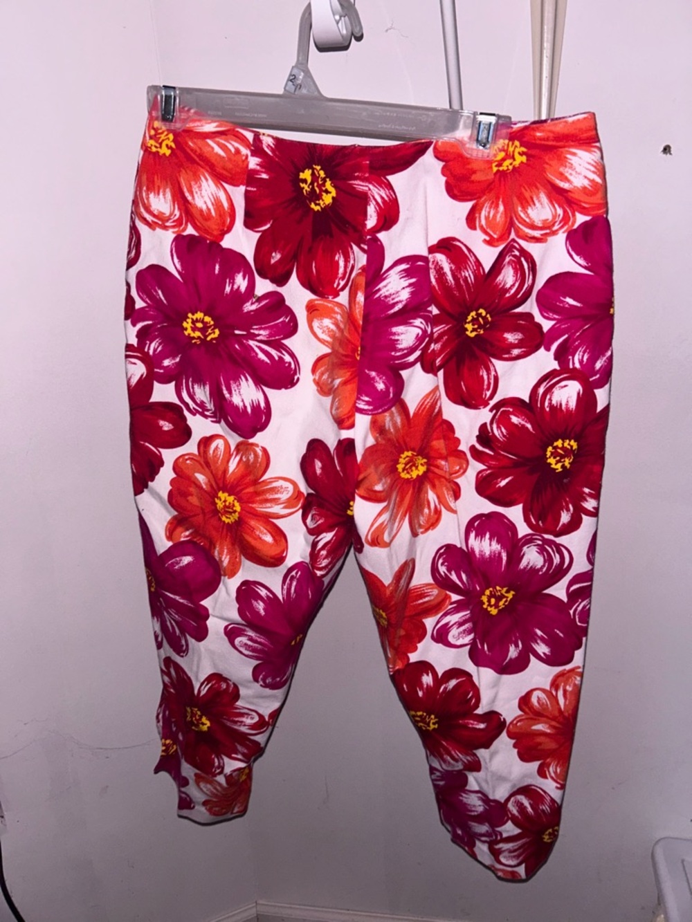 Floral Cropped Pants in Fuchsia & Orange